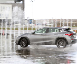 Infiniti Q30 na Torze Jastrząb 