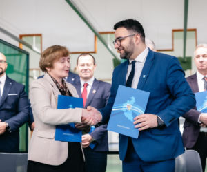 Powiat rzeszowski i łańcucki z porozumieniem o wsparciu w kryzysach. Chodzi o sprzęt, logistykę i ewakuację