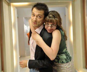 Brzydula. Julia Kamińska, Filip Bobek