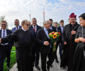 Ukłony dla Rydzyka, uśmiech dla Kaczyńskiego