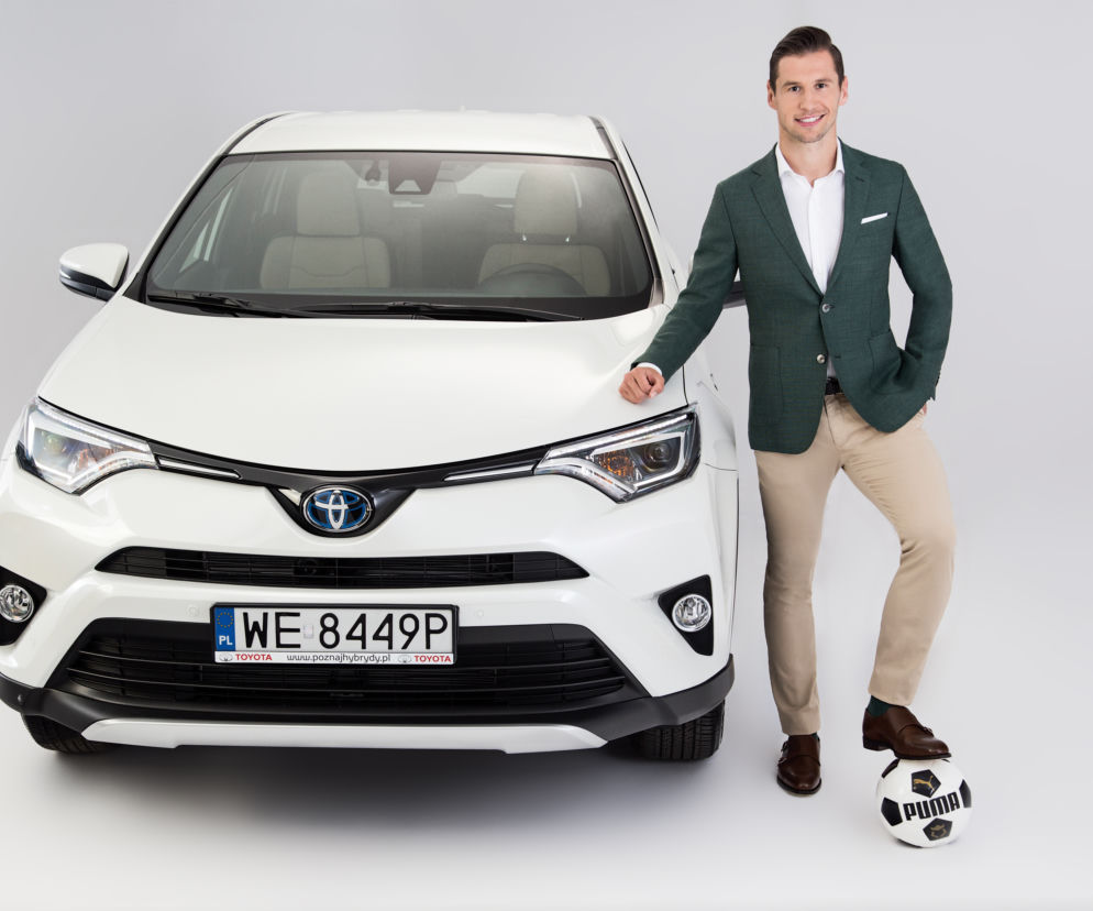 Grzegorz Krychowiak dostał Toyotę RAV4 Hybrid