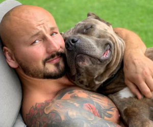 Artur Szpilka z psem