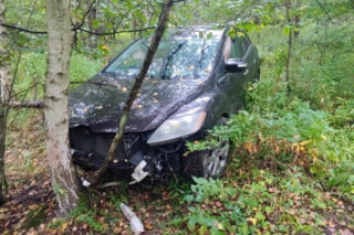 Złodziej w kominiarce grasował na budowie S19. Rozbity samochód zdradził sprawcę  