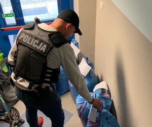 Zapewniał policjantów, że przewozi ziemniaki. Prawda była jednak zupełnie inna! [ZDJĘCIA] 