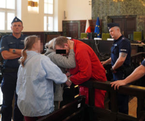 Zasztyletował ojca po tym, co usłyszał o swojej matce. Zaatakował go nożem