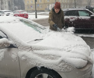 Śnieg zaskoczył Warszawę
