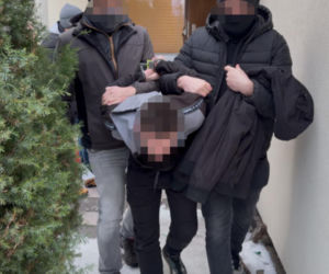 Gang handlarzy ludźmi rozbity w Warszawie. Oferowali pracę w call center