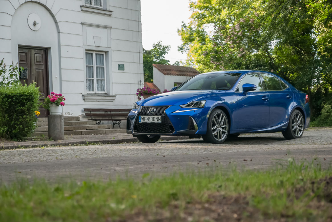 Lexus IS300h F SPORT