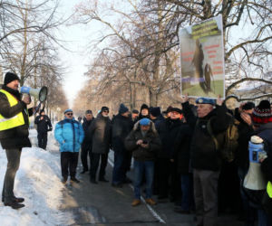 Protest mundurowych emerytów pod kancelarią premiera