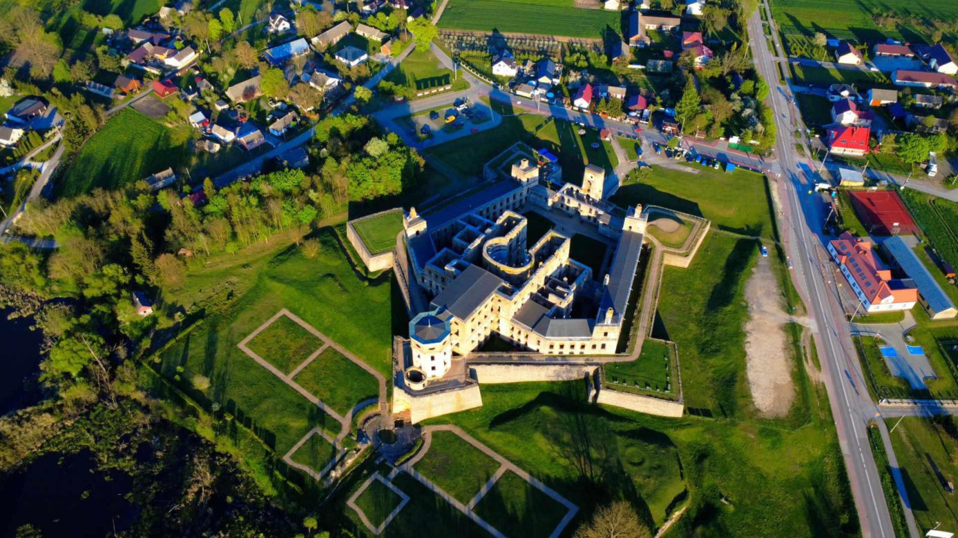 Zamek Krzyżtopór w Ujeździe