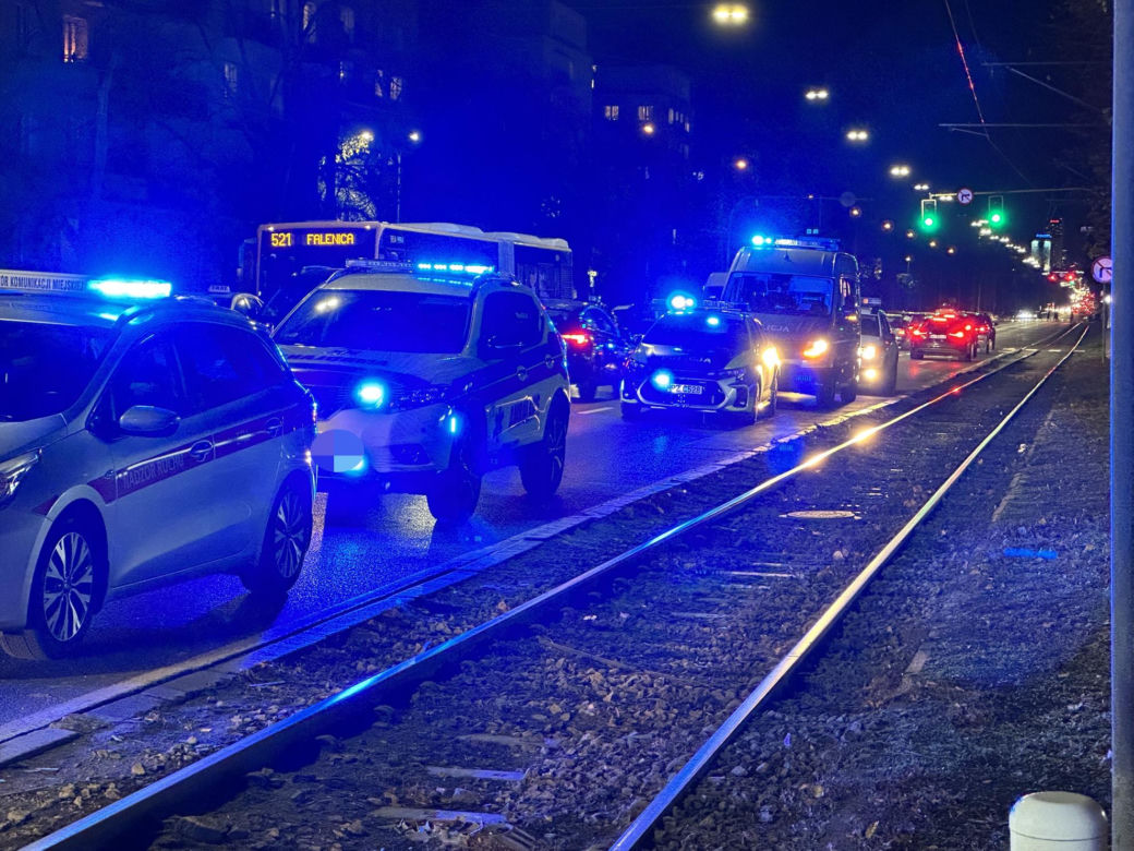 Śmiertelny wypadek na al. Waszyngtona. Tramwaj potrącił pieszego