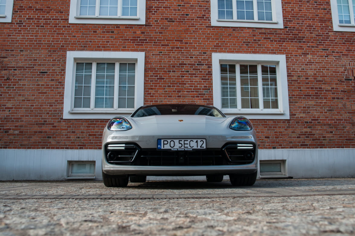 Porsche Panamera Turbo Sport Turismo 4.0 V8 550 KM