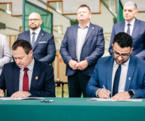 Powiat rzeszowski i łańcucki z porozumieniem o wsparciu w kryzysach. Chodzi o sprzęt, logistykę i ewakuację