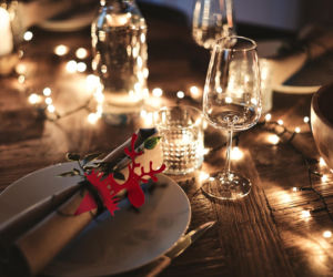 Masz lampki choinkowe? Zobacz, co możesz z nich wyczarować w całym domu