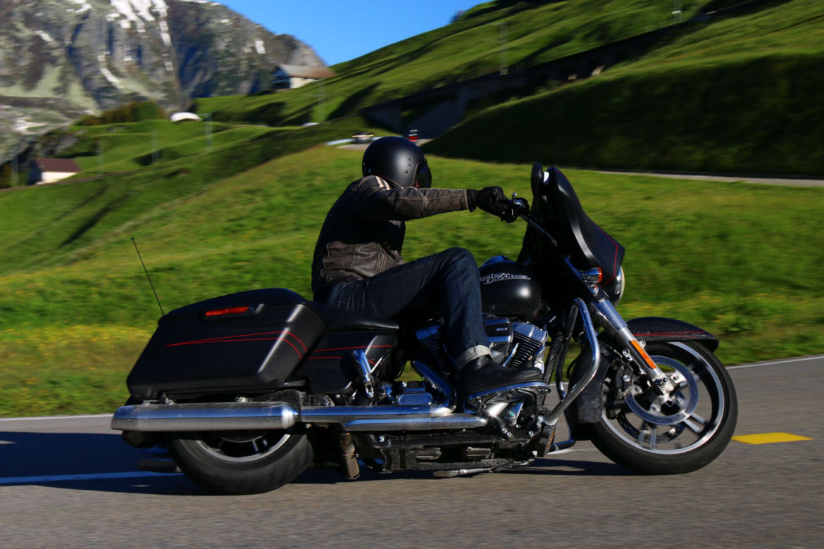 Harley-Davidson Experience Ride Grand Tour of Switzerland 2016