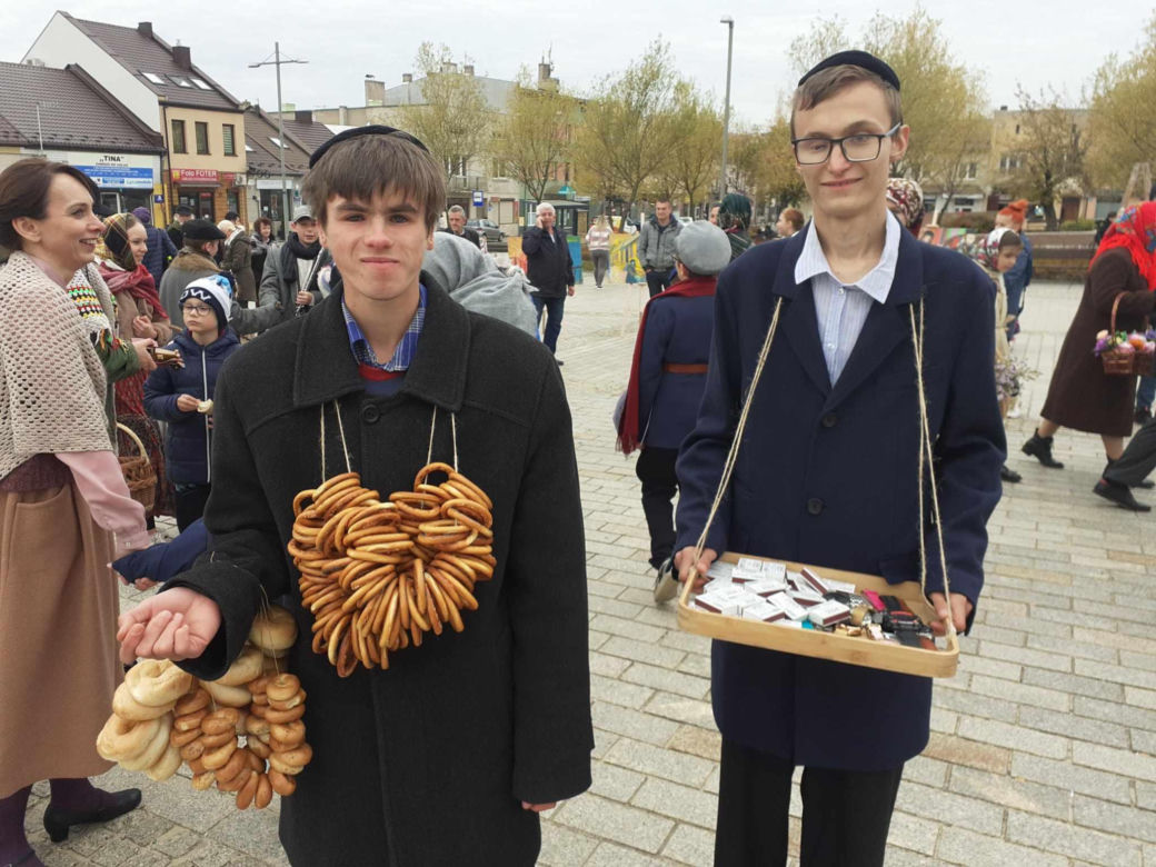 Polsko - żydowskie wesele na starachowickim Rynku - „Wierzbnickie meżaliany”