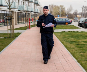 Koronawirus w Trójmieście. Tak policjanci sprawdzają czy przestrzegasz kwarantanny
