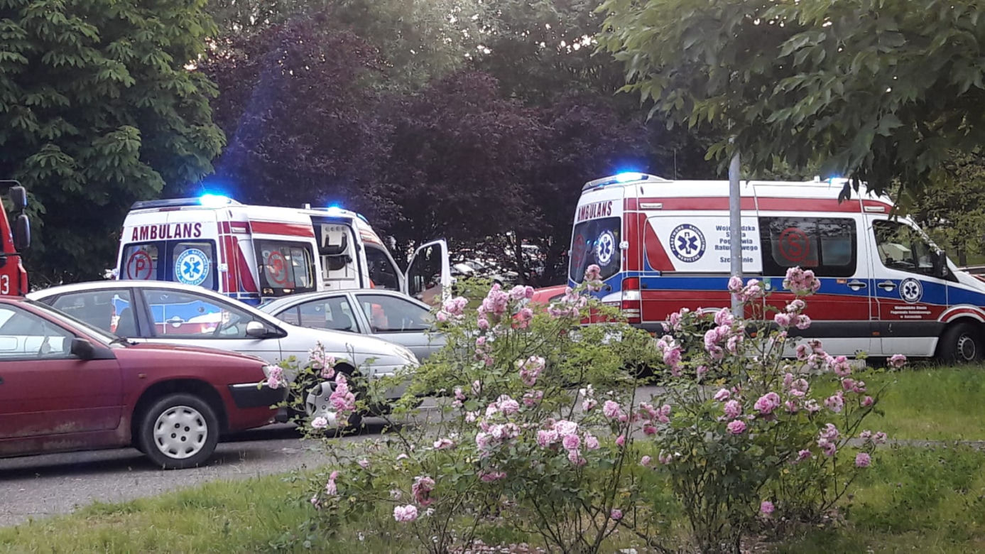 Dwoje dzieci wypadło z okna wieżowca