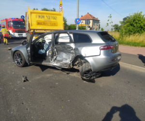 Zderzenie trzech pojazdów pod Krotoszynem. Poszkodowana matka z dwójką dzieci!