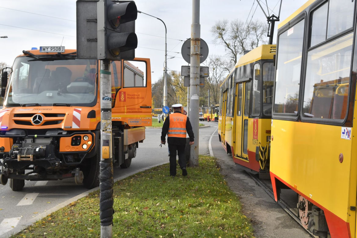 Wypadek tramwajowy przy ul.Elekcyjnej w Warszawie