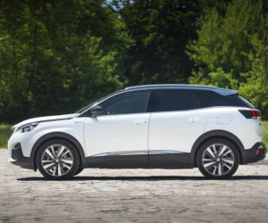 Peugeot 3008 GT HYbrid4 300 KM e-EAT8