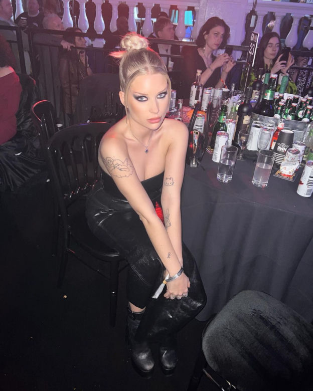 Piękna Lottie Moss o uzależnieniu. "Nie chciałam pracować, zalewałam się łzami"