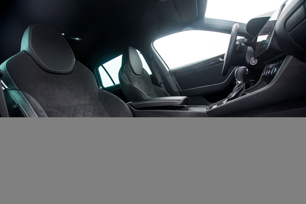 Skoda Superb Combi 2.0 TDI - wnętrze trzecia generacja