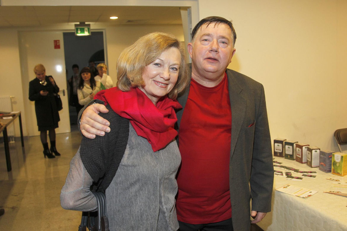 Mieczysław Hryniewicz od lat zachwyca widzów. Tak zmieniał się gwiazdor „Na Wspólnej”