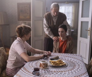 Stulecie Winnych 4 odc. 52. Ania (Urszula Grabowska), Ewa (Sonia Mietielica), Michał (Stefan Pawłowski)