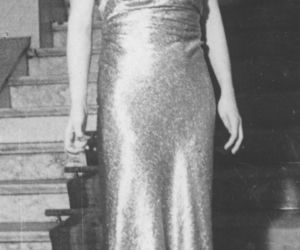 Sylwestrowe bale w II RP. Elegancja, szampan i mazur o północy