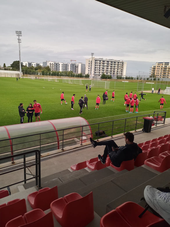 Trener Akademii Elany Toruń na stażu w Benfice
