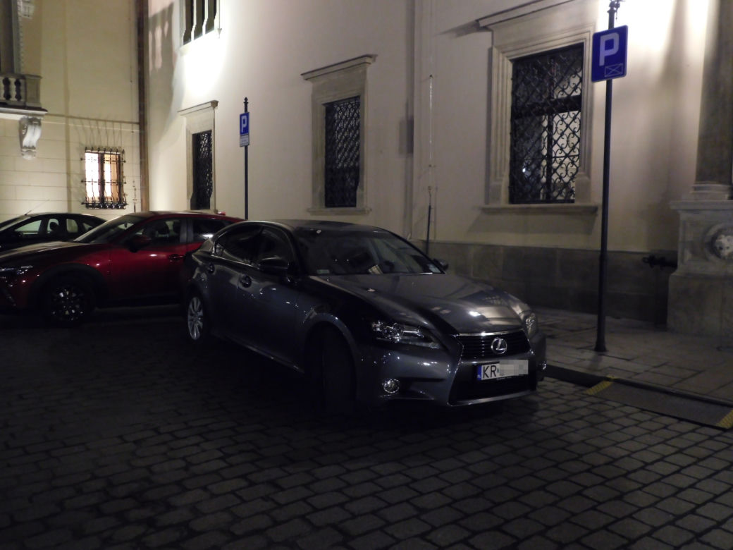Taką FURĄ jeździ prezydent Krakowa