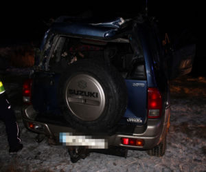 Ich auto wpadło do stawu! Obaj zginęli. Potworna tragedia tuż przed świętam [ZDJĘCIA]