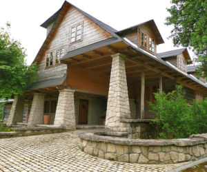 Kora sprzedaje dom za 1,5 miliona
