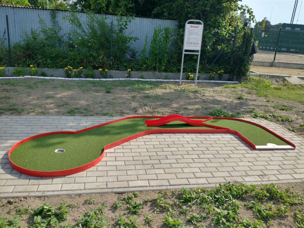 W Bieruniu powstały tory do gry w minigolfa