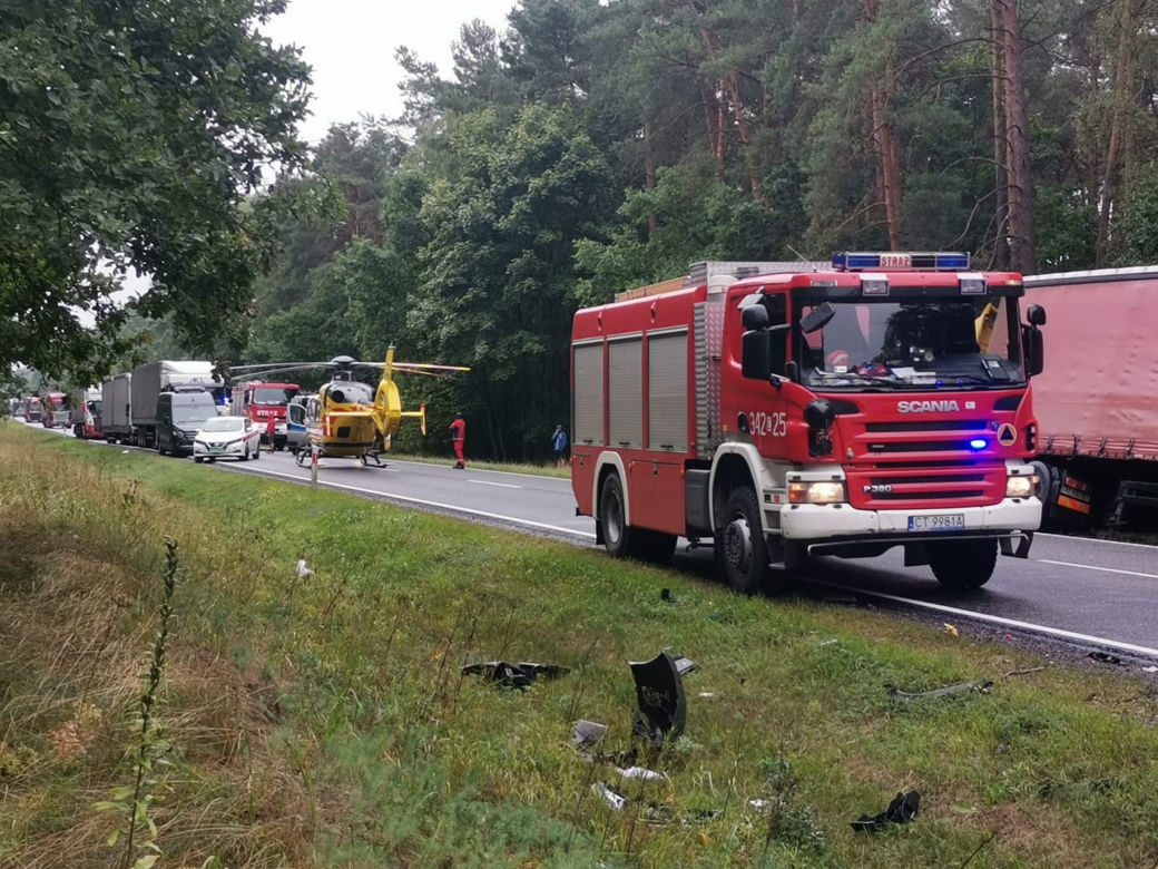 Wypadek na DK 10 w Cierpicach! Nie żyje jedna osoba, a cztery są ranne!
