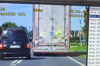 Kosztowny pośpiech na DK12. Kierowca volkswagena ukarany za niebezpieczne wyprzedzanie [wideo]