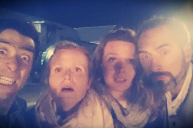 M jak miłość. Kacper Kuszewski (Marek), Dominika Kluźniak (Ewa), Tamara Arciuch (Anna), Jacek Kopczyński (Adam Werner) na planie