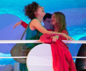 Na dobre i na złe odc. 567. Klaudia (Julia Wyszyńska), Ola (Anna Karczmarczyk)