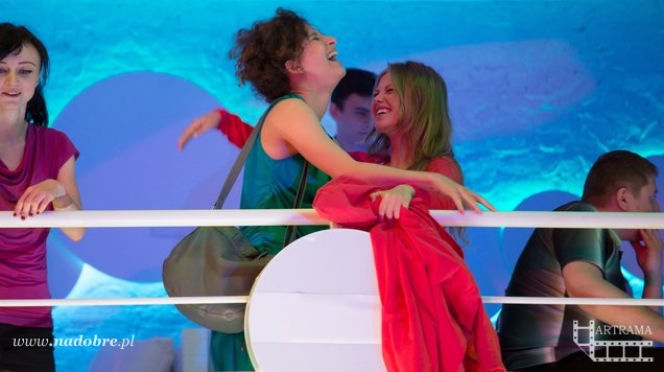 Na dobre i na złe odc. 567. Klaudia (Julia Wyszyńska), Ola (Anna Karczmarczyk)