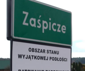 Obszar stanu wyjątkowej podłości. Szokujące tablice na Podlasiu