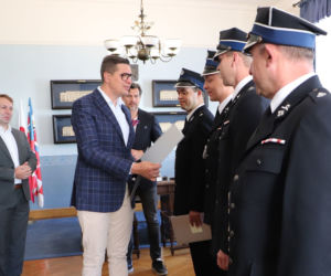 Promesy dla jednostek OSP! Kaliscy strażacy dostali pieniądze na zakup sprzętu [ZDJĘCIA] 