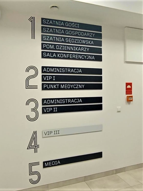 Spacery po nowym szczecińskim stadionie przyciągnęły wielu chętnych