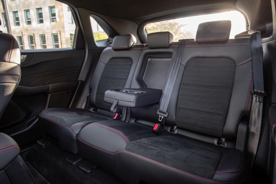 Ford Kuga 2.5 Hybrid AWD ST-Line X 