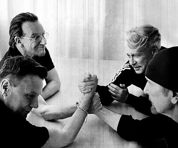 U2 z kolejną niespodzianką dla fanów! Posłuchaj nowej EP-ki zespołu!