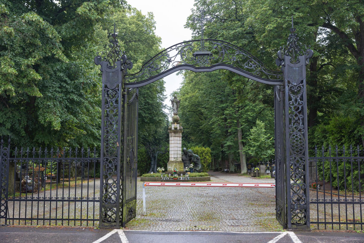 Grób Jana Kulczyka 10 lat od jego śmierci 