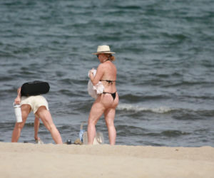 Ewa Skibińska na plaży