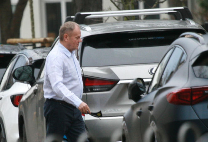 Premier Donald Tusk ruszył na pomoc żonie