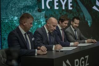 Umowa pomiędzy PGZ a ICEYE podpisana. Technologie satelitarne dla SZRP