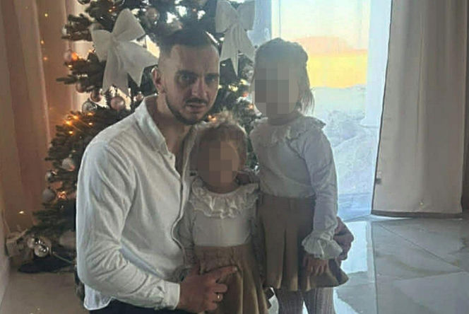 Karol pojechał zarobić na dom dla córek. Sam w nim nie zamieszka. Leży sparaliżowany po bestialskim ataku w Belgii